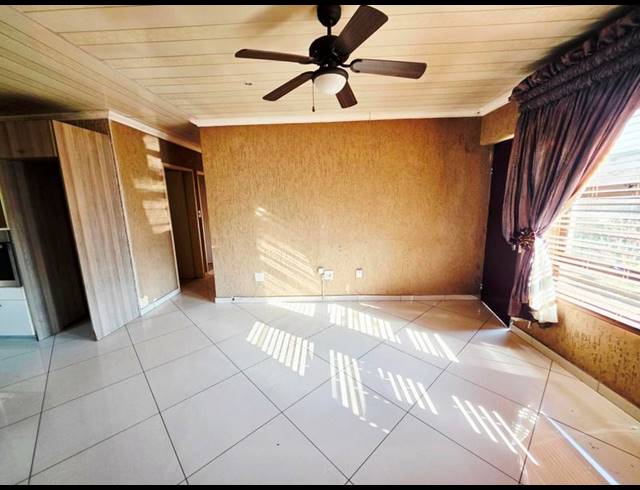 3 BEDROOM HOUSE FOR SALE IN RHODESFIELD